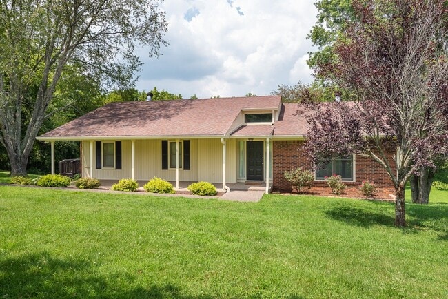 Primary Photo - Beautiful Ranch Home in Thompson Station