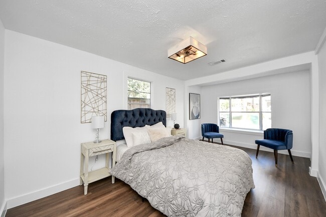 Building Photo - 4215 Eli St