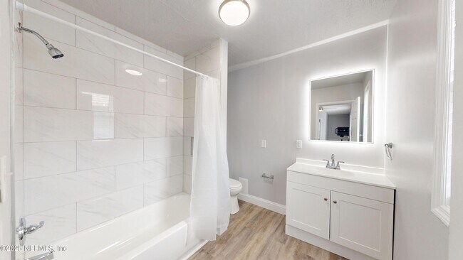 Building Photo - 2803 College St