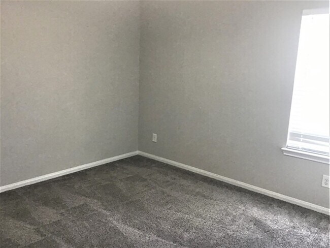 Building Photo - 13214 Ambrosa Dr