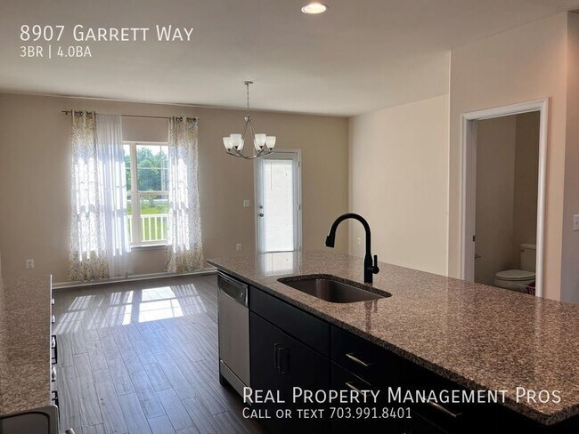Building Photo - 8907 Garrett Way