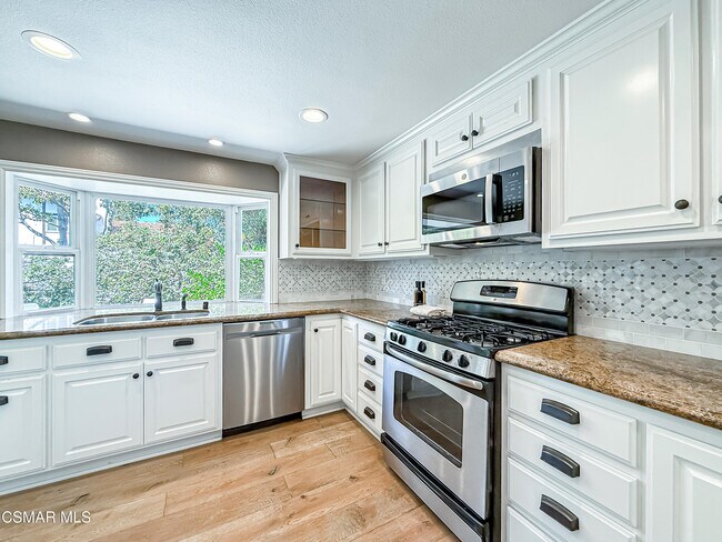 Building Photo - 360 N Greenmeadow Ave