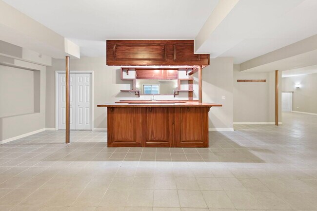 Building Photo - 115 Clover Dr