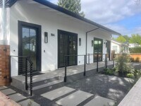 Building Photo - Newly Built Home With Loft in Downtown Palo Alto