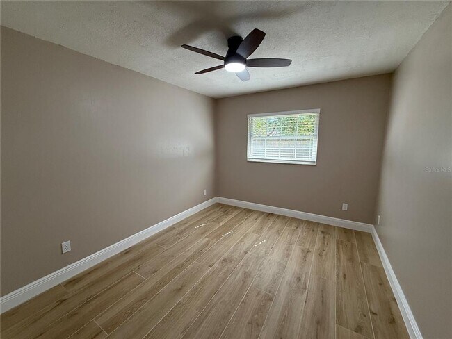 Building Photo - 1041 Manchester Cir