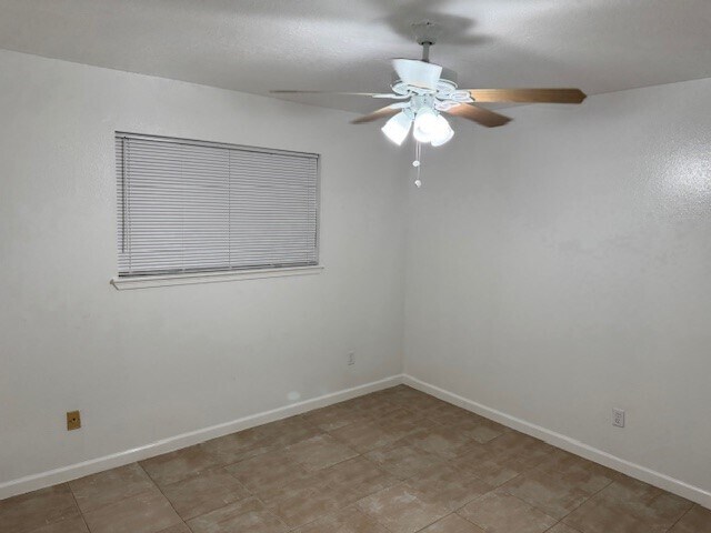 Building Photo - 8935 Dirby St