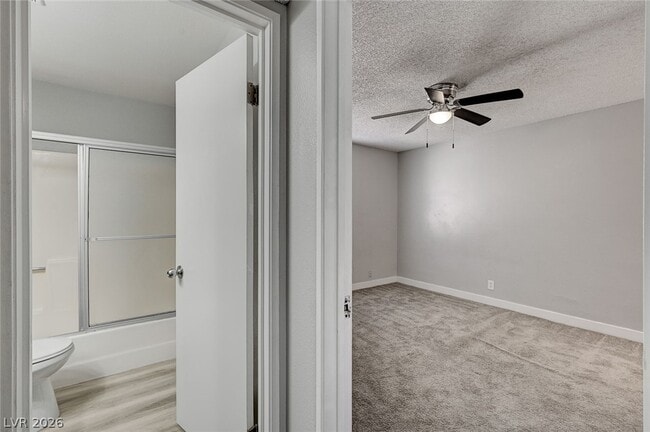 Building Photo - 1305 Kari Lee Ct