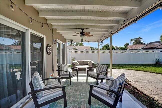 Building Photo - 9231 NW 17th St