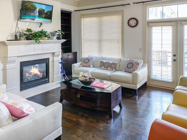 Building Photo - 598 Ansley Cir NE