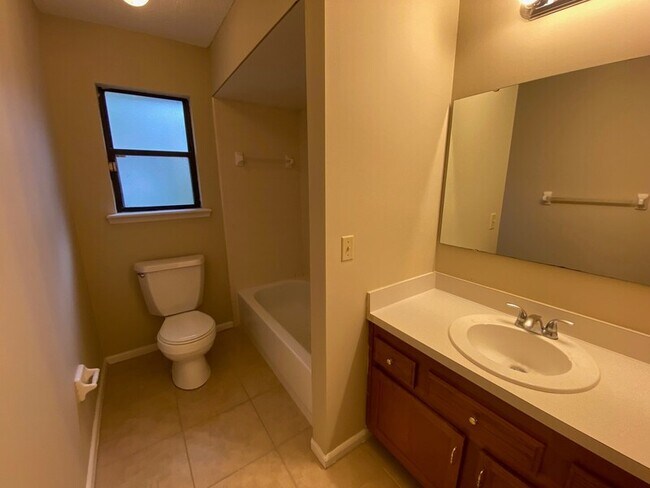 Building Photo - 7646 Hilsdale Harbor Ct