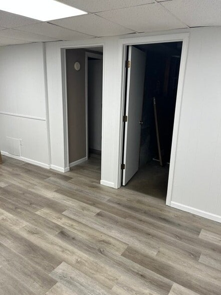 Building Photo - 418 Hutton Ln