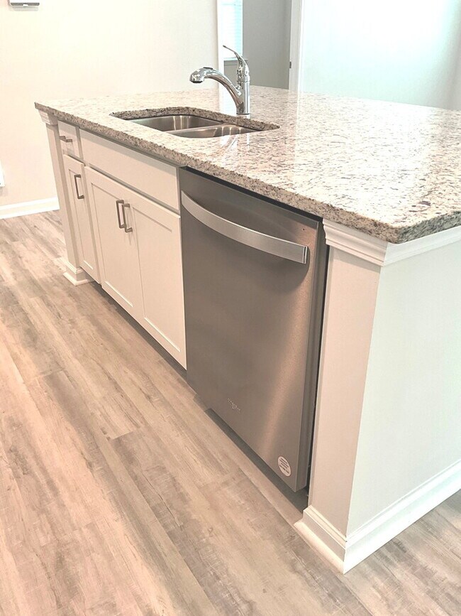 Building Photo - Elegant Living in Westbrook @ Savannah Quarters