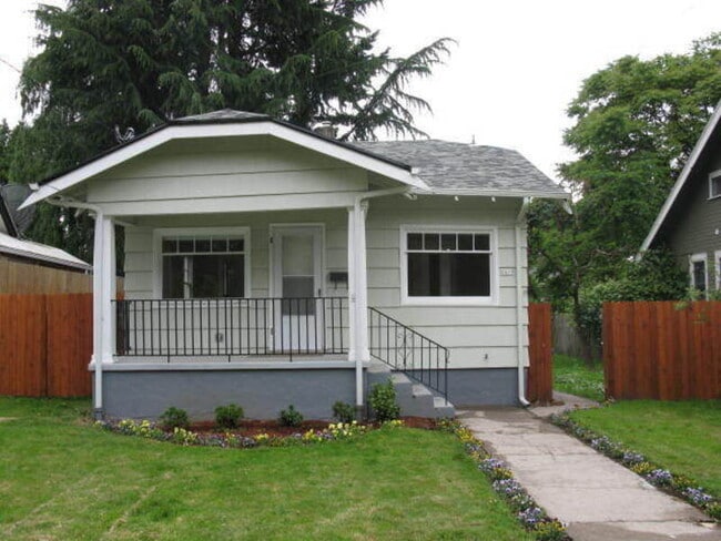 Primary Photo - 5619 NE 26th Ave