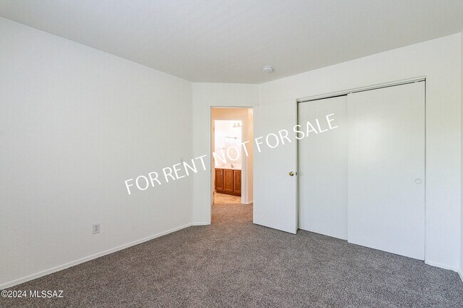 Building Photo - 7442 W Sonesta Dr