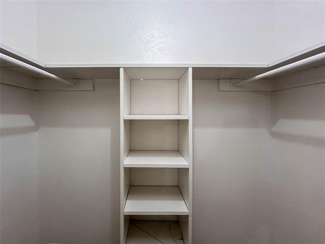 Building Photo - 1425 E Windsor Dr