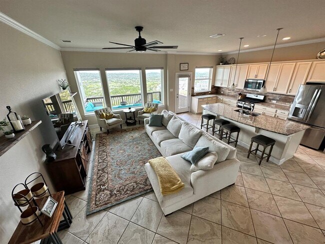 Building Photo - 393 Dayridge Dr