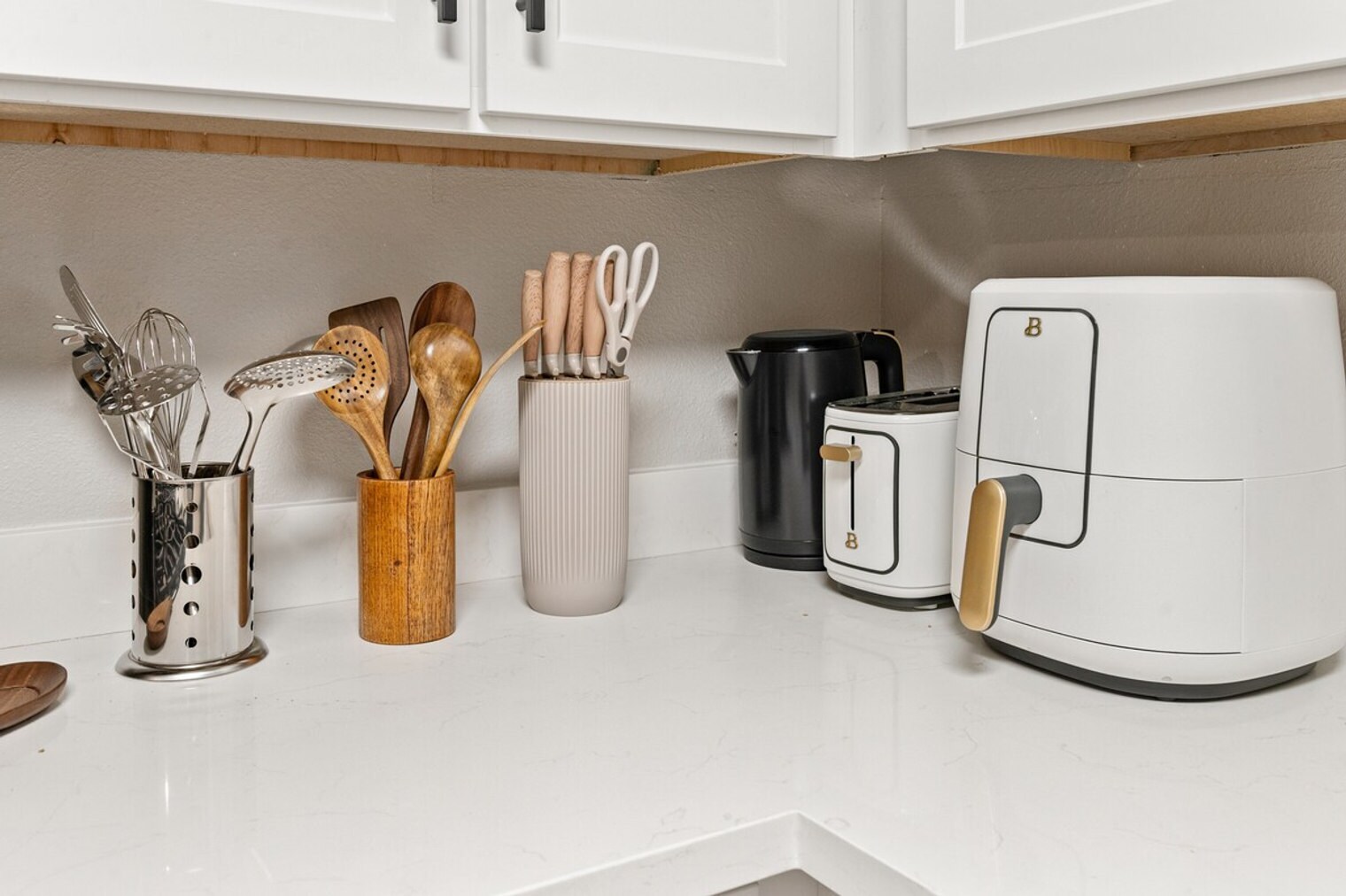 Building Photo - 4102 W Virginia Ave