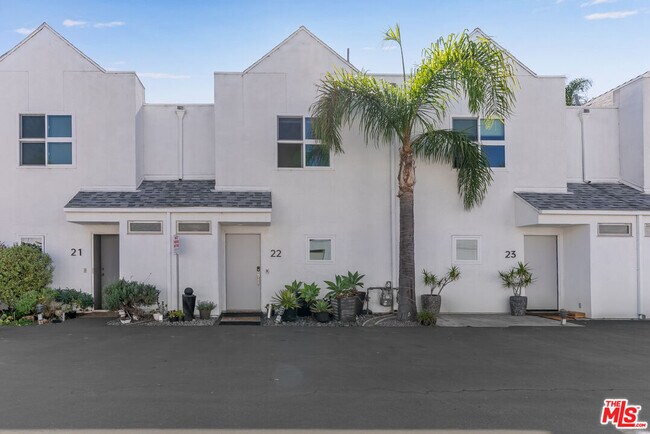 Building Photo - 28711 Pacific Coast Hwy