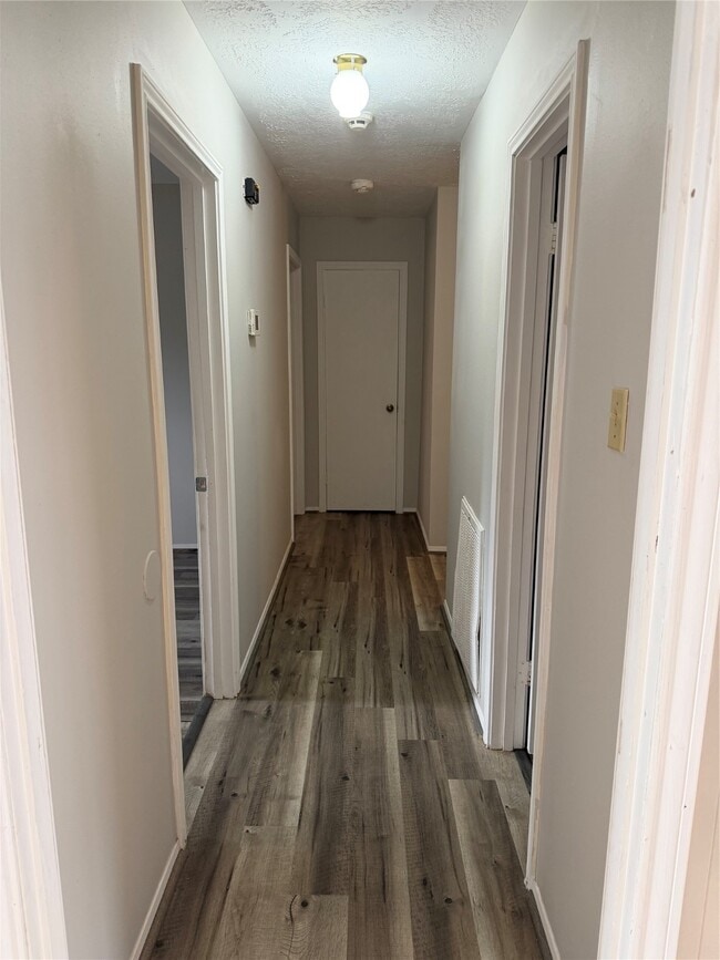 Building Photo - 9202 Carvel Ln