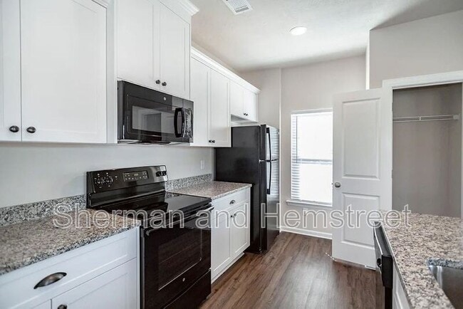 Building Photo - 302 Joiner Cir
