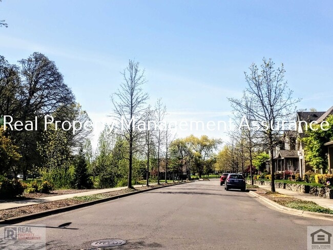 Building Photo - 11906 SW Palermo St