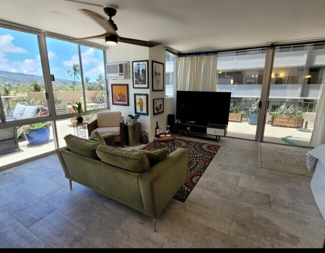 Building Photo - 2415 Ala Wai Blvd