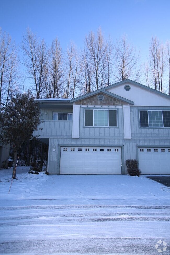 Building Photo - 3 Bedroom Condo in East Anchorage!