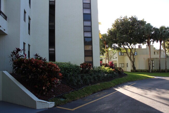 Building Photo - 6372 La Costa Dr