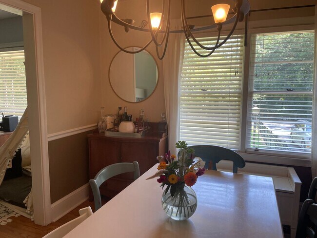 Building Photo - Crestview Home walking distance to Normaltown