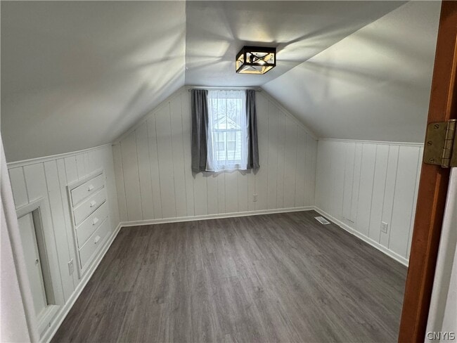 Building Photo - 103 Rockland Dr