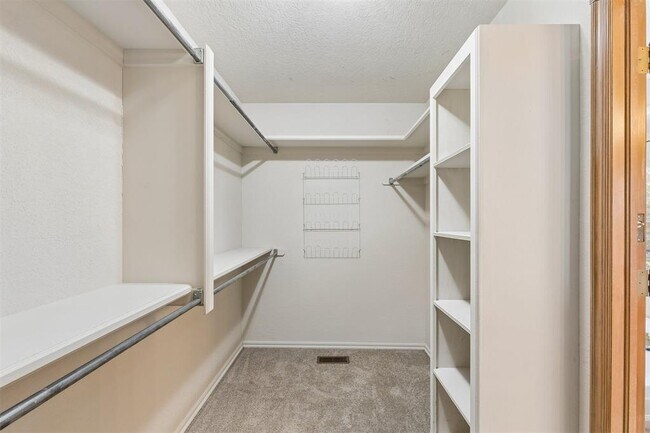 Building Photo - 2725 Blue Quail Pass