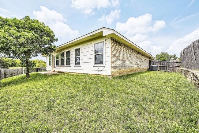 Building Photo - 960 Ranch Rd
