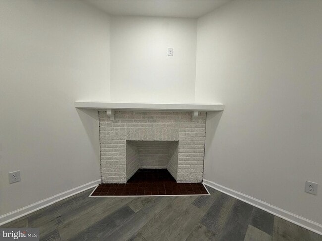 Building Photo - 45 E High St