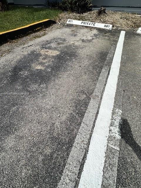 Building Photo - 9373 Fontainebleau Blvd