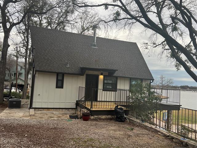 Building Photo - 2331 Live Oak Cir