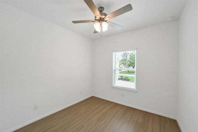 Building Photo - 13311 Campos Dr