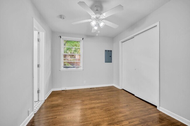Building Photo - 4 Bed 2 Bath Home | Sylvan Park