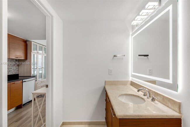 Building Photo - 50 Biscayne Blvd
