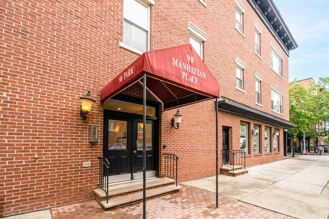 Building Photo - 98 Park Ave