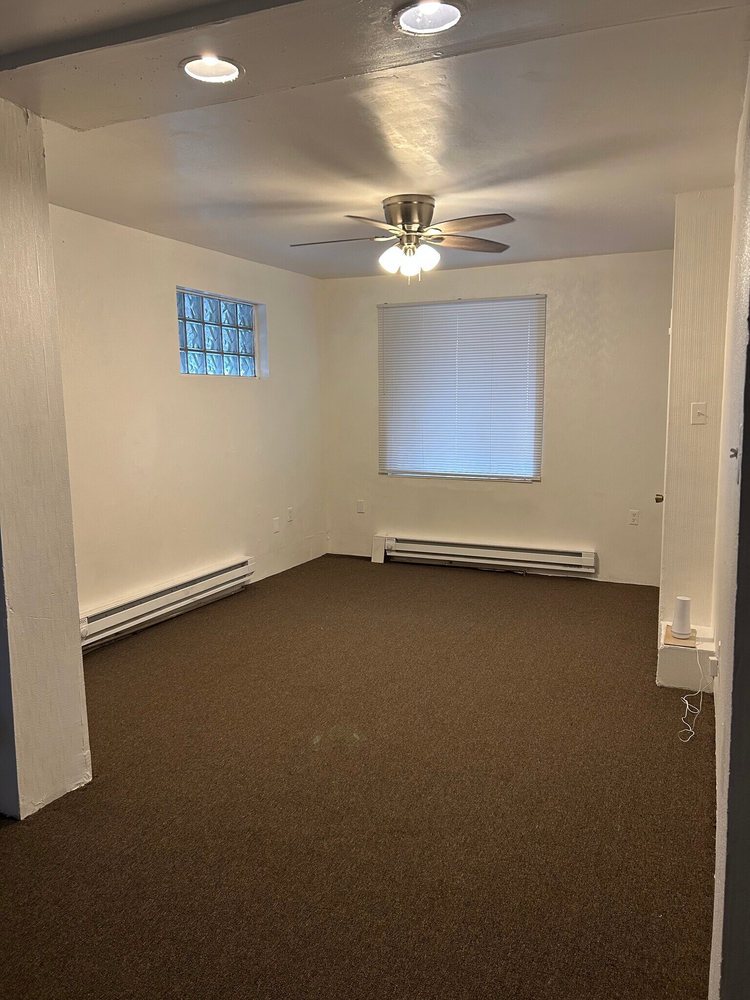 Building Photo - 2537 S Lloyd St