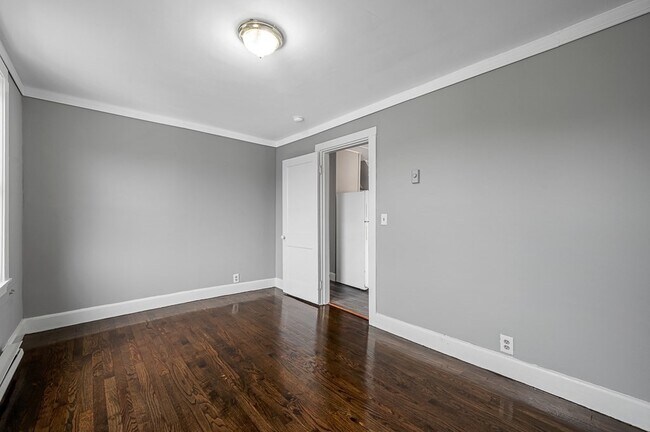 Building Photo - 50 Ruggles St