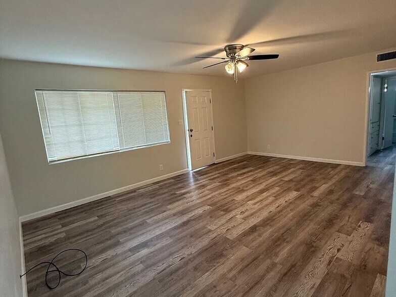 Building Photo - 3013 Alma Way