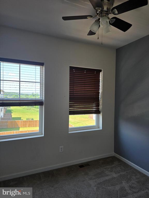Building Photo - 243 Crofton Ct