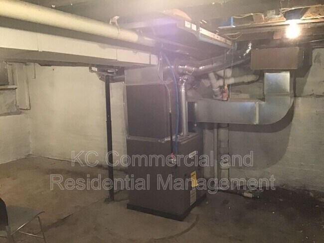 Building Photo - 107 Clinton Pl