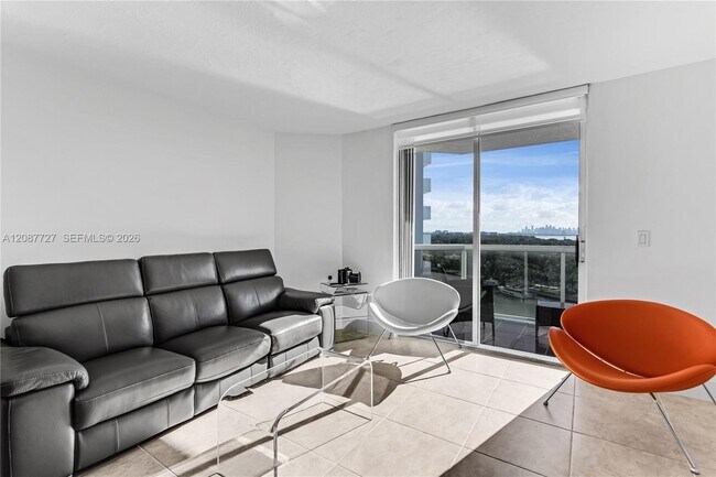 Building Photo - 5880 Collins Ave