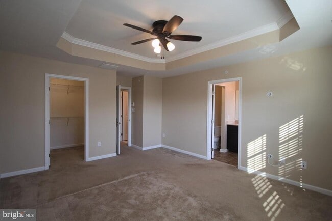 Building Photo - 228 Compass Dr