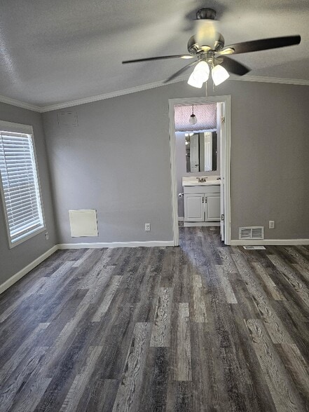 Building Photo - 31 Cinnamon Ln