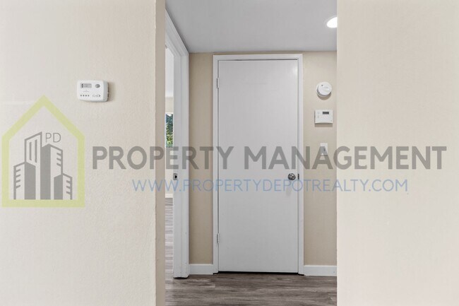 Building Photo - 73rd Street