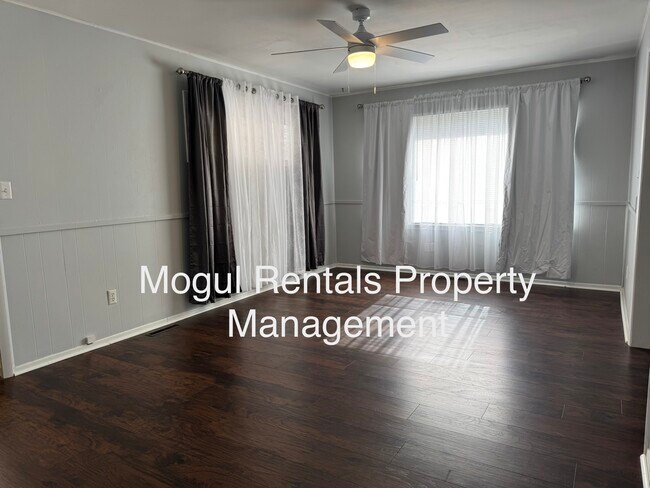 Building Photo - 3530 S Hiram St