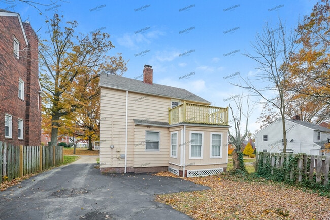 Building Photo - 3531 Woodridge Rd